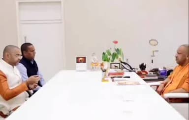 शोहरतगढ़: विधायक विनय वर्मा ने लखनऊ में मुख्यमंत्री योगी आदित्यनाथ से की मुलाकात