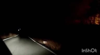 అమ్రాబాద్: నల్లమల్ల అటవీ ప్రాంతం బ్రహ్మగిరి రేంజ్ పరిధిలో చెలరేగిన మంటలు ఆర్పేందుకు ఫారెస్ట్ అధికారుల ప్రయత్నాలు