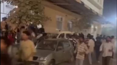 गंगरार: मेवाड़ यूनिवर्सिटी परिसर में दो छात्र गुटों के बीच हंगामा, सोशल मीडिया पर वीडियो हुआ वायरल