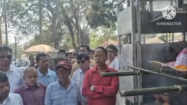 গোলাঘাট: সাংবাদিক শিৰোমণি উপাধিৰে বিভূষিত প্ৰবীণ সাংবাদিক অপূৰ্ব বৰুৱাৰ দেহাৱসান,জিলা সাংবাদিক সংস্থাৰ কাৰ্য্যালয়ত শ্ৰদ্ধাঞ্জলি