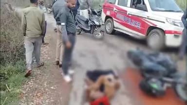 दतिया: खजुरी गांव के पास सड़क किनारे मिला बाइक सवार युवक का शव, गोराघाट पुलिस कर रही जांच