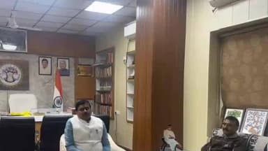 गुनौर: विधायक राजेश वर्मा ने पर्यटन मंत्री धर्मेंद्र सिंह लोधी से की भेंट, मरहा पांडवन के विकास पर हुई चर्चा