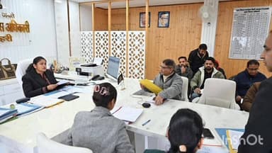 टिहरी: सीडीओ वरुणा अग्रवाल की अध्यक्षता में जिला दिव्यांग पुनर्वास केंद्र की जिला प्रबंधन समिति की बैठक आयोजित हुई