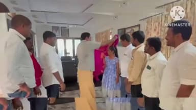 పాలకుర్తి: రాష్ట్రస్థాయి చెస్ పోటీలకు ఎంపికైన సాత్వికను అభినందించిన మాజీ మంత్రి ఎర్రబెల్లి దయాకర్ రావు