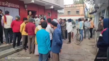 बैरिया: रानीगंज में आत्महत्या वाला शव निकाले जाने के बाद उसी घर के चौथी मंजिल पर किन्नर रेखा का शव मिला