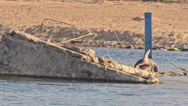 चम्बल में ये कौन है #dholpur #dholpur_rajasthan #dholpurcity #DholpurNews #chambal #river #highlights #videos