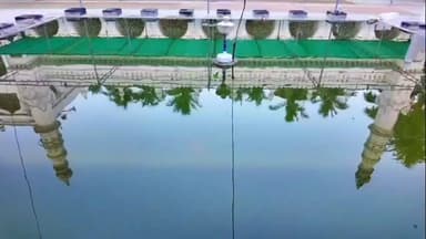 வாலாஜா: வாலாஜாபேட்டை நவாப் ஜாமியா மஸ்ஜித் பெரிய மசூதியில் ரம்ஜான் பண்டிகை ஒட்டி ஏராளமான இஸ்லாமியர்கள் நோன்பை கடைபிடித்தனர்