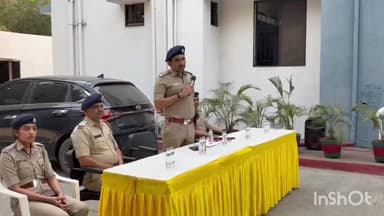 કતારગામ: અડાજણ વિસ્તારમાં અડાજણ પોલીસ સાથે સ્કૂલવાનના ચાલકોની એક મહત્વપૂર્ણ બેઠક યોજવામાં આવી હતી.