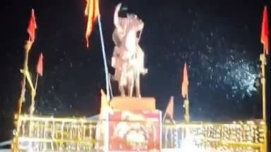 माळशिरस: संगम येथे छत्रपती शिवाजी महाराजांचा नदीमध्ये उभारण्यात आला अश्वारूढ पुतळा