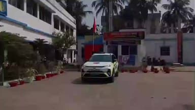 নবদ্বীপ: BLRO দপ্তরের জাল নথি দেখিয়ে মিউটেশনের চেষ্টার অভিযোগে মহেশগঞ্জ থেকে ধৃত বৃদ্ধ কে আদালতে পেশ করল পুলিশ