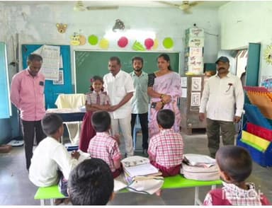 సంగెం: పెద్ద తండా గ్రామంలో అంగన్వాడి ప్రభుత్వ పాఠశాలను ఆకస్మికంగా తనికి చేసిన గ్రామ సర్పంచ్