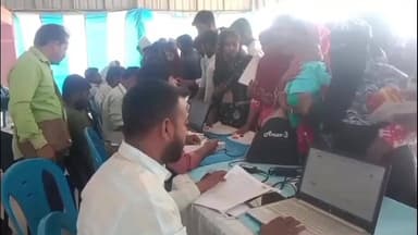 মুরারই ২: পাইকর বিডিও অফিসে রেজিস্ট্রেশন ক্যাম্পে বাংলার যুব সাথী,লক্ষী ভান্ডার প্রকল্পের নাম নথিভুক্ত করার কাজ চলছে