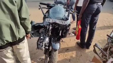 গড়বেতা ৩: দুটি বাইকের মুখোমুখি সংঘর্ষে কমবেশি করে আহত তিনজন,চাঞ্চল্য চন্দ্র চন্দ্রকোনারোডে