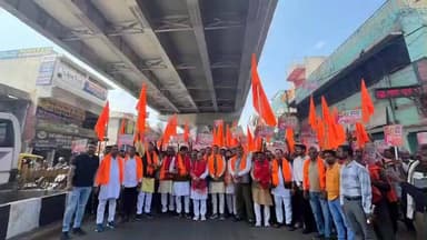 रातू: रांची नगर निकाय चुनाव: रौशनी खलखो के समर्थन में पिस्का मोड़ से फिरायालाल चौक तक उमड़ा जनसैलाब