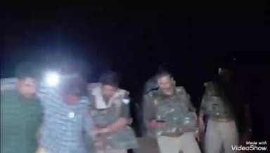 चुनार: एसओजी/सर्विलांस, अहरौरा और अदलहाट पुलिस की संयुक्त टीम ने सोने के आभूषण और नगदी के साथ चार अभियुक्तों को गिरफ्तार किया