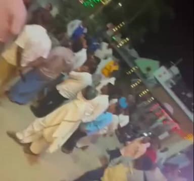 ಚನ್ನಪಟ್ಟಣ: ಸಿದ್ದನಹಳ್ಳಿ ಗ್ರಾಮದಲ್ಲಿ ಕಾಂಗ್ರೆಸ್ ಕಾರ್ಯಕರ್ತರಿಂದಲೇ ಯೋಗೀಶ್ವರ್ ಗೆ ತರಾಟೆ