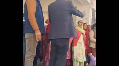 सरकाघाट: बलद्वाडा में स्मार्ट मीटर जागरूकता बैठक में उपभोक्ताओं ने किया भारी बवाल, रैली निकालकर जताया विरोध