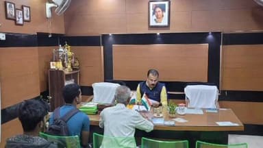 বজবজ ২: বজবজ দু'নম্বর ব্লকের বিভিন্ন এলাকার সাধারণ মানুষদের সমস্যার সমাধানের জন্য আলোচনা সভা করলেন পঞ্চায়েত সমিতির সভাপতি