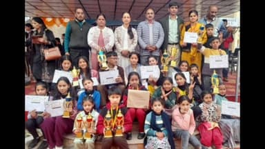 जोगिंदर नगर: जोगिंदरनगर की छात्राओं ने कमाल दिखाया, हमीरपुर राज्यस्तरीय बाल मेले में जीते तीन द्वितीय पुरस्कार