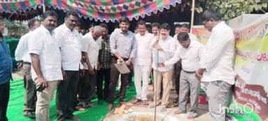 భద్రాచలం: 15 లక్షల వ్యయంతో భద్రాచలం పట్టణంలో గిరి మాల్ అదనపు స్టోర్ రూమ్ నిర్మాణానికి భూమి పూజ చేసిన ఎమ్మెల్యే తెల్లం వెంకట్రావు