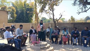 डुमरी: सहायता केंद्र मॉडल से प्रेरित होकर प्रतिनिधियों ने मँझगांव में सामाजिक सुरक्षा योजनाओं पर किया गहन मंथन