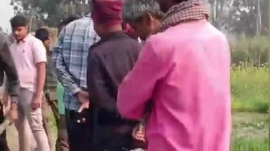 सकलडीहा: जल निकासी की समस्या से त्रस्त ग्रामीणों ने कुसम्ही गांव में खुद कराई नाली की मरम्मत