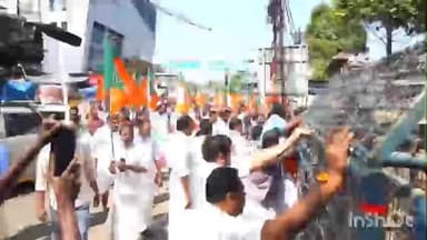 കാഞ്ഞിരപ്പള്ളി: വിവിധ ആവശ്യങ്ങൾ ഉന്നയിച്ച എൻ ജയരാജ് എംഎൽഎയുടെ കാഞ്ഞിരപ്പള്ളി പൊൻകുന്നത്തെ ഓഫീസിലേക്ക് ബിജെപി മാർച്ച് നടത്തി