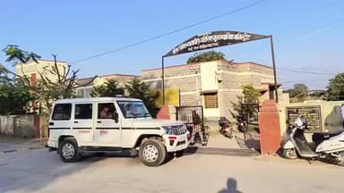 बेगुं: बेगू एसीजेएम डॉक्टर पीयूष जैलिया ने चैक अनादरण के मामले में एक आरोपी को एक वर्ष के कारावास की सजा सुनाई