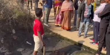 हुसैनाबाद: गम्हरिया में उषा देवी का जनसंपर्क तेज, नाली और स्वच्छता सुधार का दिया भरोसा, जनता से मांगा समर्थन