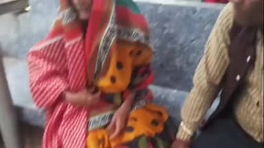 সাগর: ফিরছে রজনী ঘরে, হ্যামের হাত ধরে