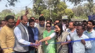 তেহট্ট ২: তেহট্ট-২ ব্লকের ৭টি অঞ্চলে পথশ্রী - রাস্তাশ্রী প্রকল্পের চতুর্থ পর্বের ৭টি রাস্তা নির্মাণের শুভ উদ্বোধন হলো