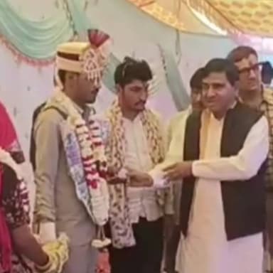 राजगढ़: राजगढ़ क्षेत्र में आदिवासी मीणा समाज द्वारा आयोजित सामूहिक विवाह सम्मेलन हर्षोल्लास के साथ संपन्न हुआ