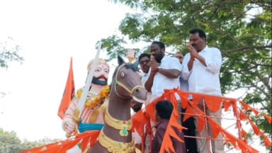 రామగుండం: సాహసానికి మారుపేరు చత్రపతి శివాజీ., శివాజీ విగ్రహానికి పూలమాలలు వేసి నివాళులు అర్పించిన నగర మేయర్ మహంకాళి స్వామి