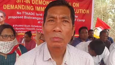 বিশালগড়: বিশ্রামগঞ্জ নগর পঞ্চায়েত নিয়ে দুইদিন পূর্বে হাইকোর্টে মামলা করেন ইন্ডিজেনাস ল্যান্ড প্রটেকশন কমিটি।