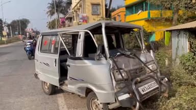 দাসপুর ১: বকুলতলায় ট্রাক ও প্রাইভেট কারের সংঘর্ষ, ঘটনা স্থলে পুলিশ