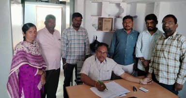 కనిగిరి: హనుమంతుడుపాడు మండలంలోని వాలి చర్ల ,నందనవనం సచివాలయాలను ఆకస్మికంగా తనిఖీ చేసిన ఎంపీడీవో రంగ సుబ్బరాయుడు