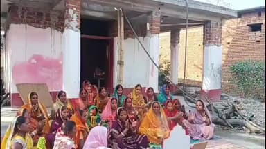 बरकट्ठा: रंगीनियां शिव मंदिर में पूर्व निर्वाण कार्य का शुभारंभ, भजन-कीर्तन से गूंजा क्षेत्र