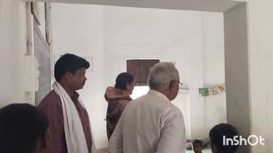 शंकरगढ़: धारानगर स्कूल में जिला पंचायत सदस्य गीता पैकरा ने व्यवस्थाओं का लिया जायजा