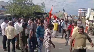 மேட்டுப்பாளையம்: வேலாயுதமபுரம் பகுதியில் கூட்டமாக தொழுகை நடத்த அனுமதி இல்லை என அதிகாரிகள் கூறியதால் இந்து முன்னணி நடத்த இருந்த போராட்டம் ரத்து