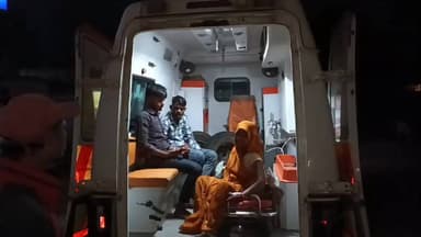 बड़गांव के पास सड़क हादसे में तीन लोग घायल, रीठी स्वास्थ्य केंद्र में इलाज जारी