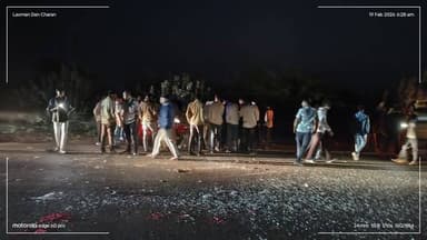 चिंतनीय विषय...
बालेसर । आज गुरुवार को बीज के दिन गुजरात से भारी संख्या में श्रद्धालु अपनी निजी गाडियां लेकर बाबा के दर...