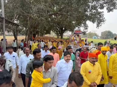 गाडरवारा: ग्राम सुखा खैरी में 45वें श्रीविष्णु महायज्ञ मानस सम्मेलन का शुभारंभ, कलश यात्रा निकाली गई