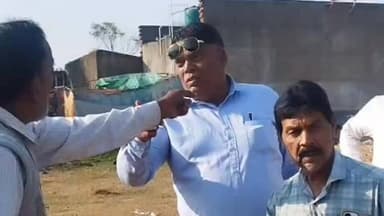 कालूबथान ओपी क्षेत्र के उरमा गांव निवासी एक व्यक्ति ने ओपी पहुंचकर अपने ही गांव के एक व्यक्ति के ऊपर शिकायत कराया दर्ज ल...