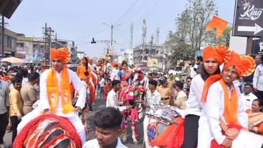 श्रीरामपूर: श्रीरामपुर येथे छत्रपती शिवाजी महाराज यांची उत्साहात मिरवणूक सुरू: पालकमंत्री विखे यांची प्रमुख उपस्थिती