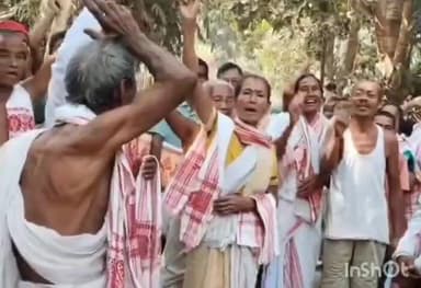 মৰিগাঁও: জিলাৰ বৰছিলাত প্ৰায় ১০ টা আঁচনি আধাৰশিলা স্থাপন কৰে তিৱা স্বায়ত্ত পৰিষদৰ মুখ্য কাৰ্যবাহী সদস্য জীৱন চন্দ্ৰ কোঁৱৰে