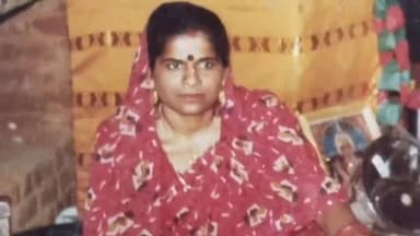 चरखारी: चरखारी में राष्ट्रीय स्वयंसेवक संघ के जिला संघ चालक डॉ. ओमशंकर श्रीवास्तव की धर्मपत्नी का निधन