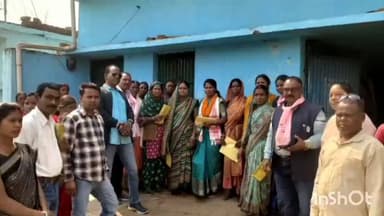 मांडू: वार्ड संख्या 3 में कुसुमलता कुमारी का जनसंपर्क अभियान, टॉर्च छाप पर वोट देने की अपील