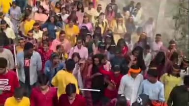 फुलवरिया: माधव मठ गांव में श्री गणेश मूर्ति प्राण प्रतिष्ठा के लिए भव्य कलश यात्रा निकाली गई, 2100 कन्याएं शामिल हुईं