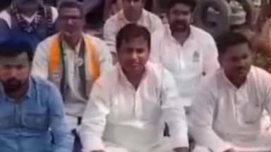 कप्तानगंज: कुशीनगर में लाठीचार्ज के विरोध में गरजे भारतीय राष्ट्रीय कांग्रेस के कार्यकर्ता