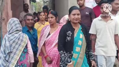 आदित्यपुर गम्हरिया: वार्ड संख्या चार की प्रत्याशी ममता कुमारी ने जनसंपर्क के दौरान पोस्टर फाड़े जाने का आरोप लगाया